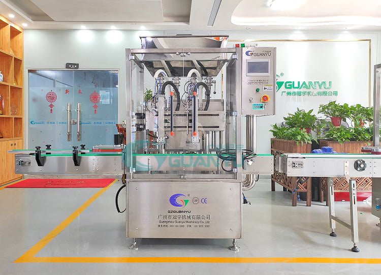 Automatic cream filling machine