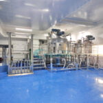 Cosmetic body lotion cream making vacuum emulsifying homogenizer mixing machine | GUANYU factory