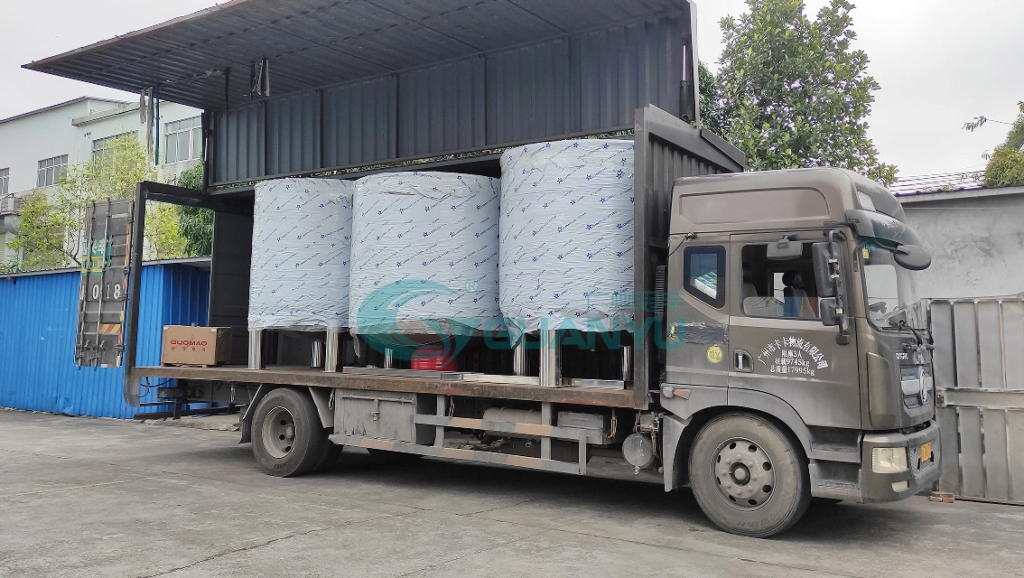 Three 5000L stainless steel sealed tanks to Guangzhou, China 1